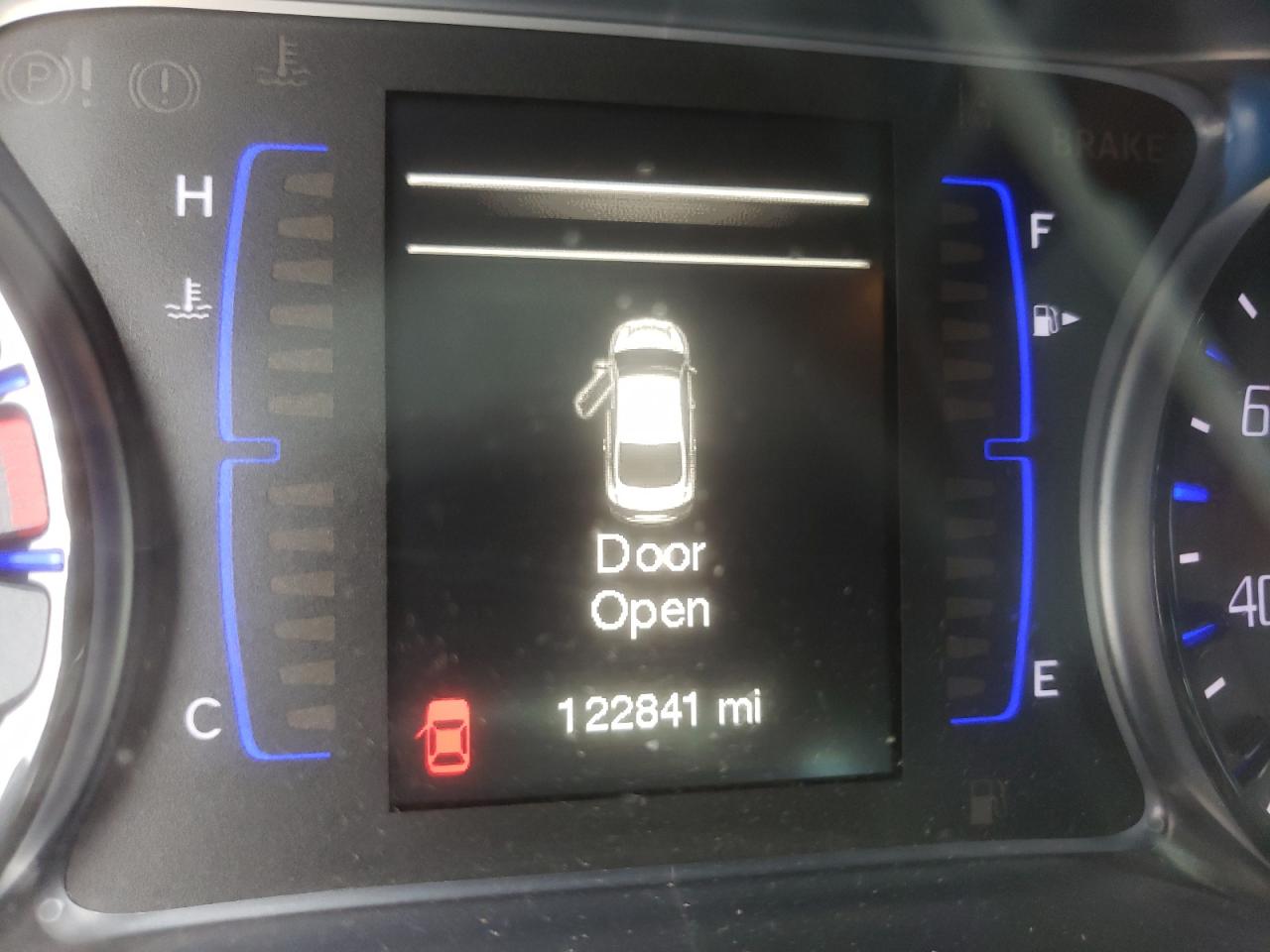 Photo 8 from auction – 2015 CHRYSLER 200 S with VIN 1C3CCCBB3FN614299