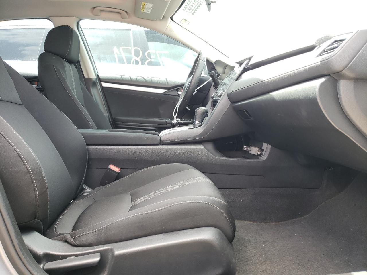 Photo 5 from auction – 2017 HONDA CIVIC EX with VIN 19XFC2F71HE056422