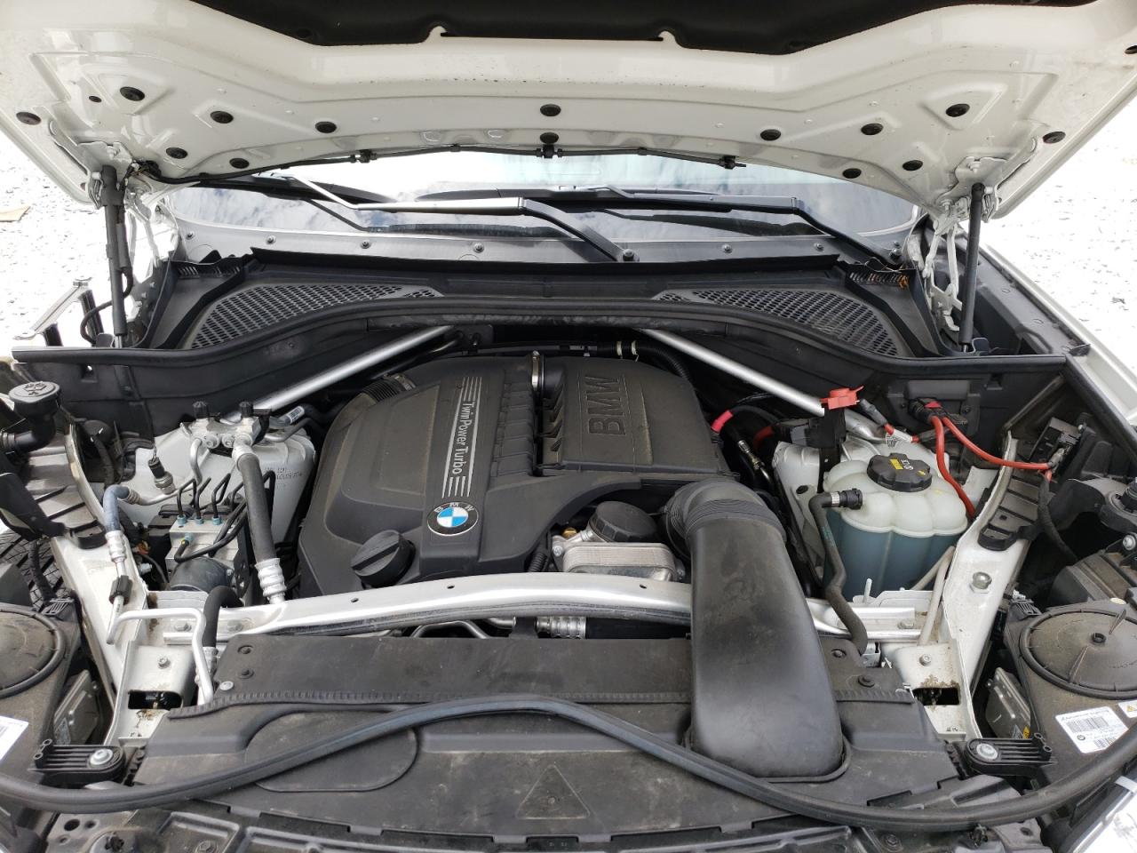 Photo 7 from auction – 2016 BMW X5 XDRIVE3 with VIN 5UXKR0C53G0U08197
