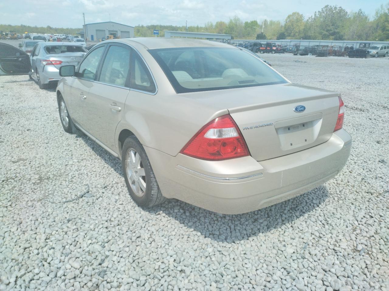 Photo 3 from auction – 2006 FORD FIVE HUNDR with VIN 1FAFP23106G168796