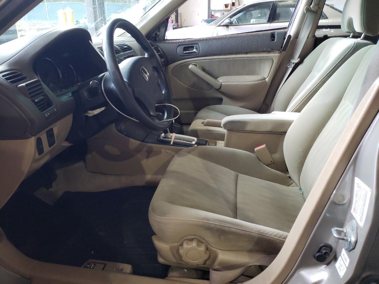 Photo 5 from auction – 2003 HONDA CIVIC LX with VIN 2HGES16573H552718