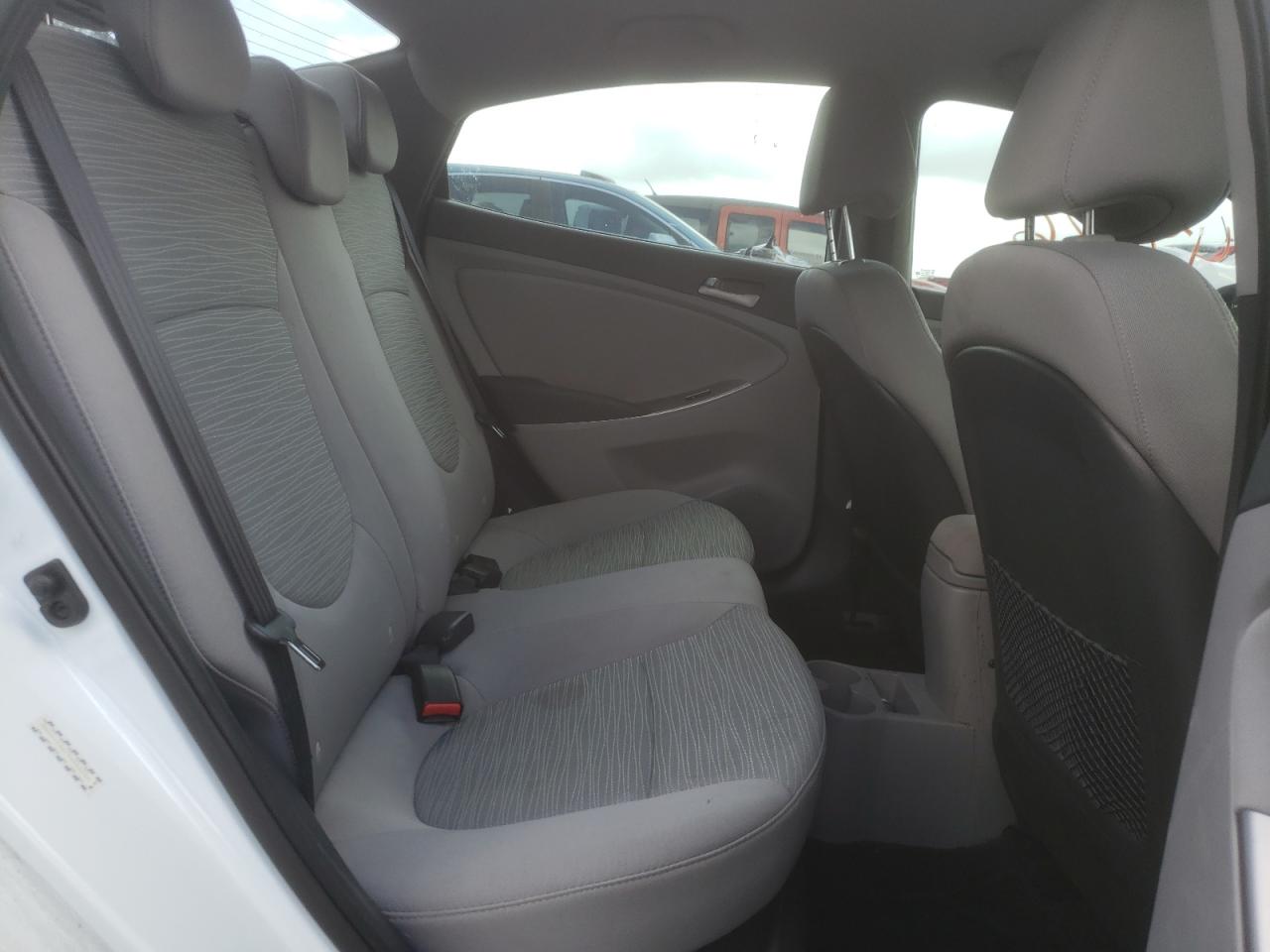 Photo 6 from auction – 2015 HYUNDAI ACCENT GLS with VIN KMHCT4AE7FU906262