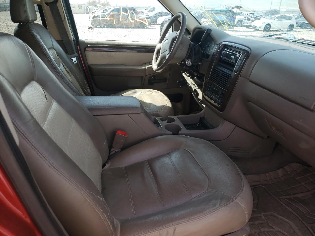 Photo 5 from auction – 2002 FORD EXPLORER E with VIN 1FMDU64E22ZA19903