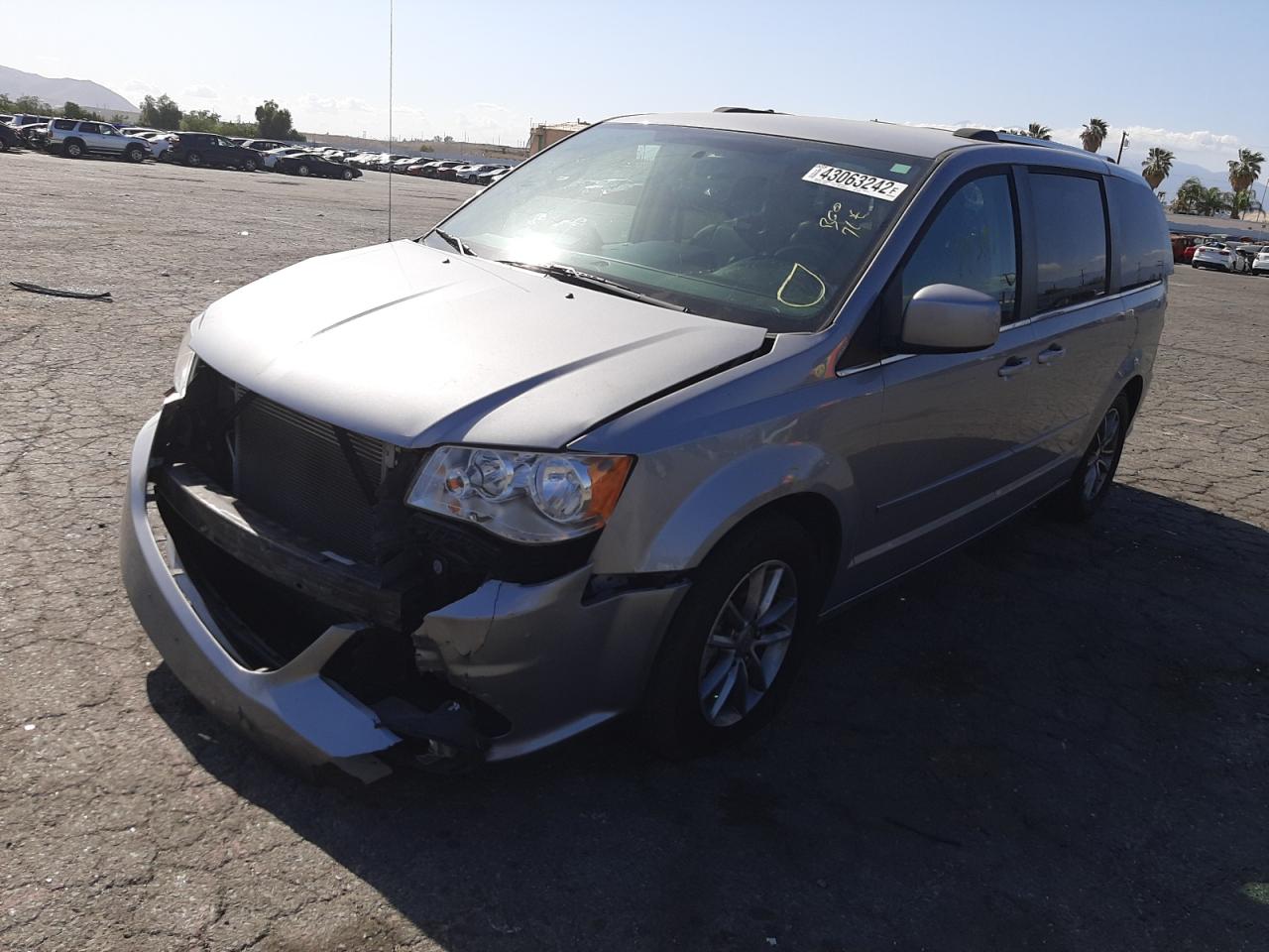 Photo 2 from auction – 2015 DODGE GRAND CARA with VIN 2C4RDGCG0FR738795