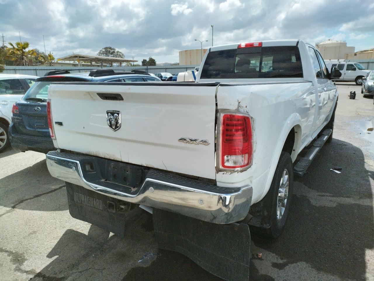 Photo 4 from auction – 2016 RAM 2500 LARAM with VIN 3C6UR5KL6GG178584