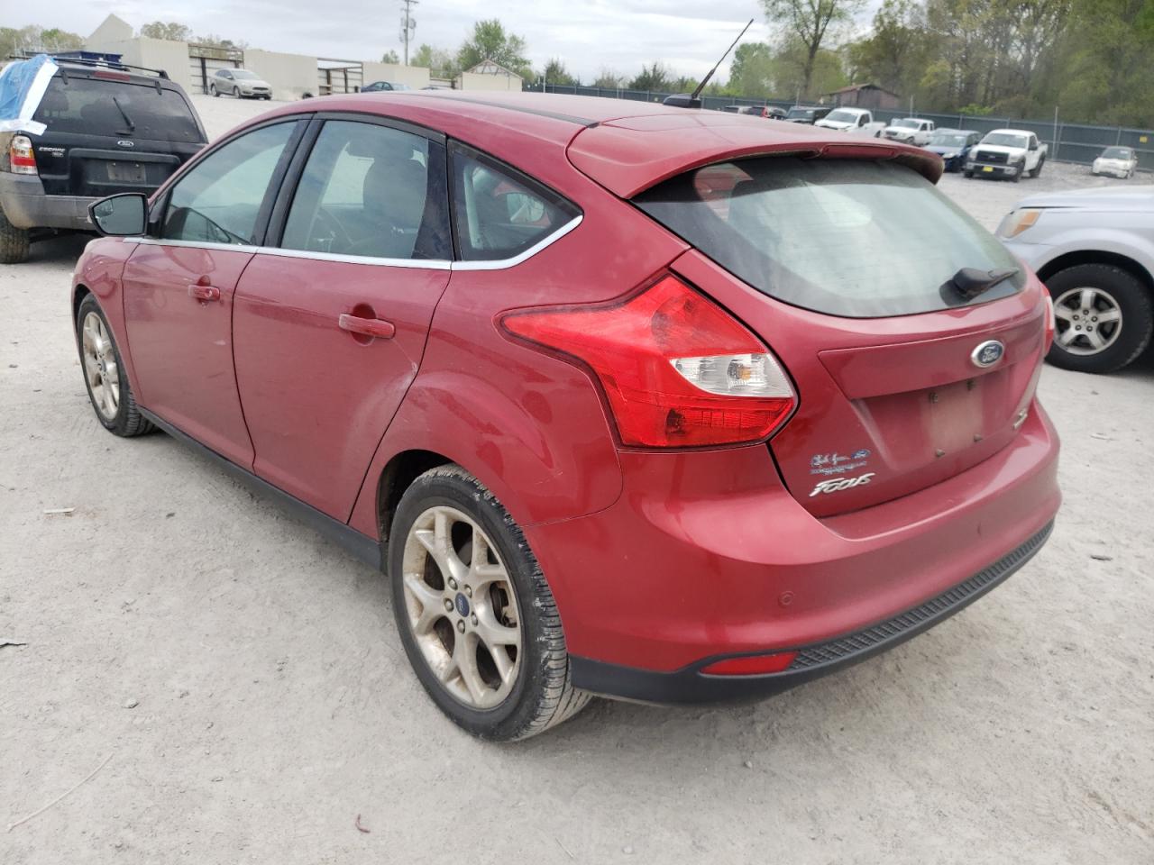 Фото 3 с аукциона – 2012 FORD FOCUS SEL с VIN 1FAHP3M2XCL419882