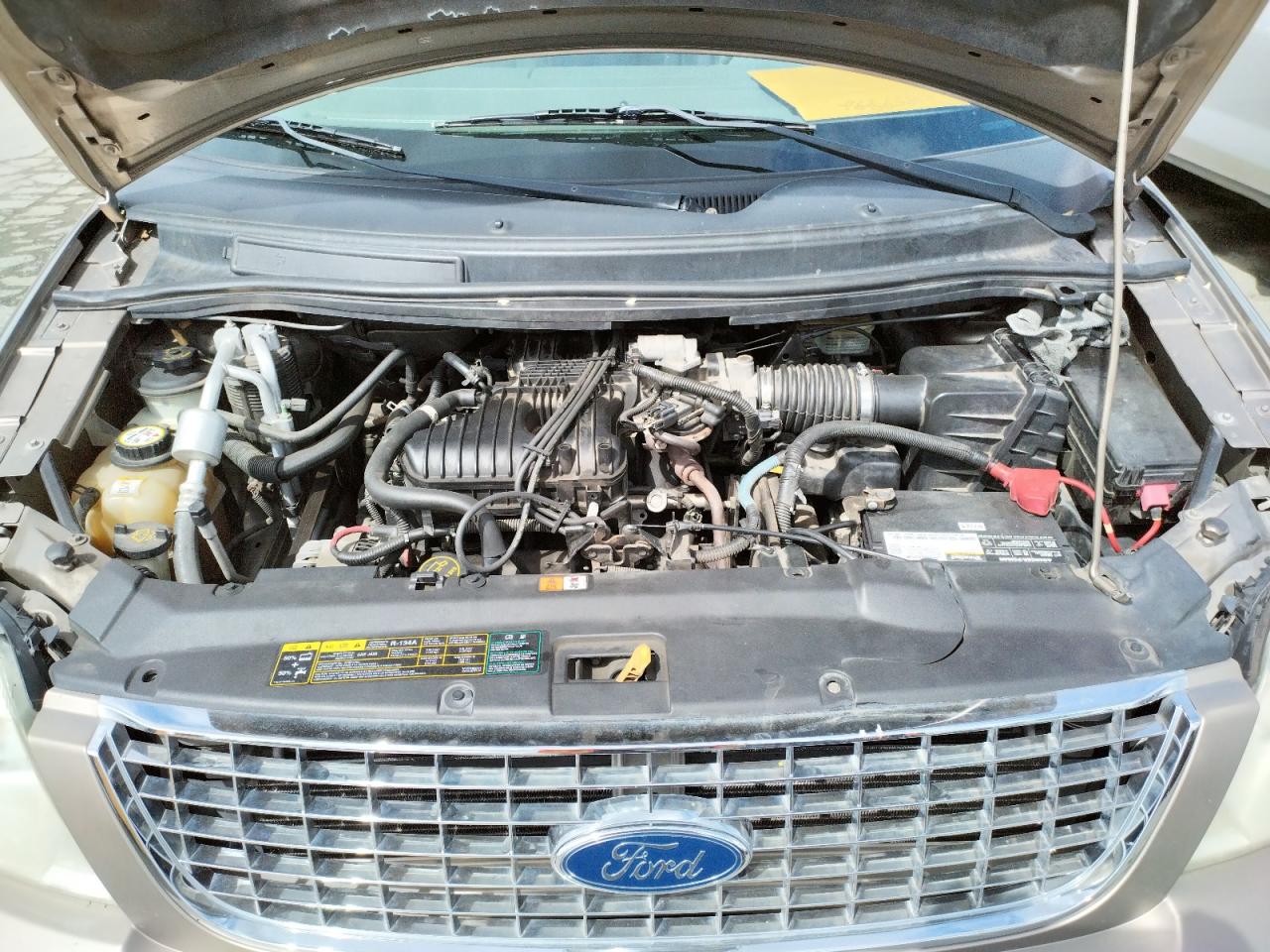 Photo 7 from auction – 2004 FORD FREESTAR L with VIN 2FMDA58234BA74305