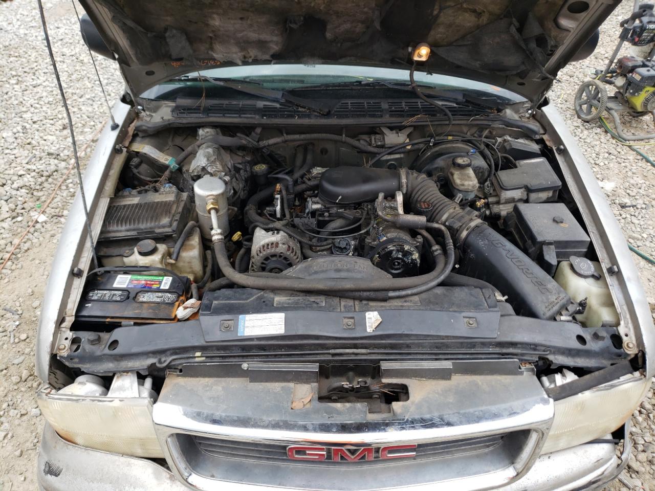 Photo 7 from auction – 1999 GMC JIMMY with VIN 1GKCS13W2X2529756