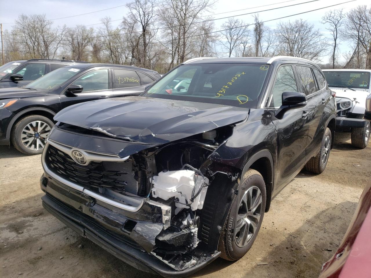 Photo 2 from auction – 2022 TOYOTA HIGHLANDER with VIN 5TDGZRBH6NS178186