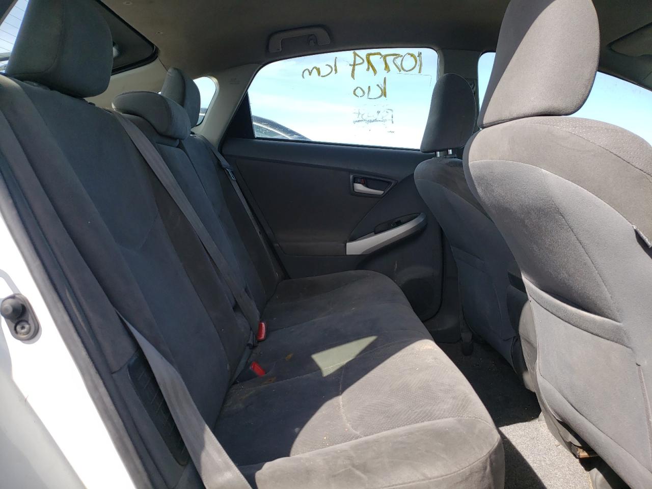 Photo 6 from auction – 2011 TOYOTA PRIUS with VIN JTDKN3DU1B0323906