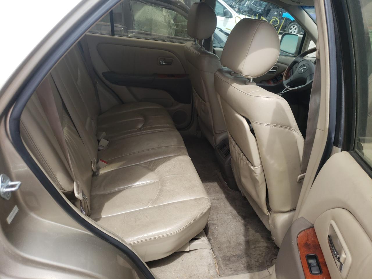 Photo 6 from auction – 2001 LEXUS RX 300 with VIN JTJHF10U510219092