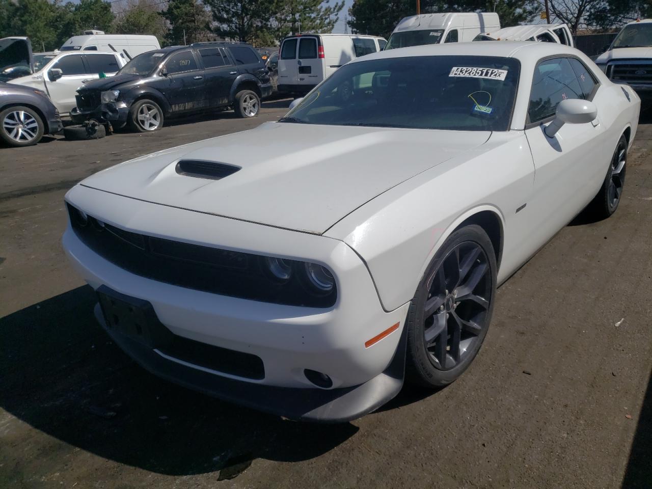 Photo 2 from auction – 2019 DODGE CHALLENGER with VIN 2C3CDZBT1KH655395