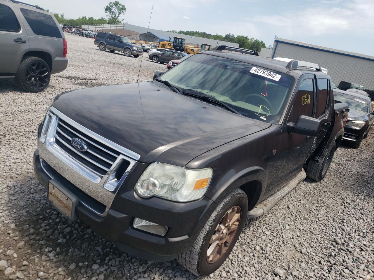 Photo 2 from auction – 2007 FORD EXPLORER S with VIN 1FMEU33827UA38356