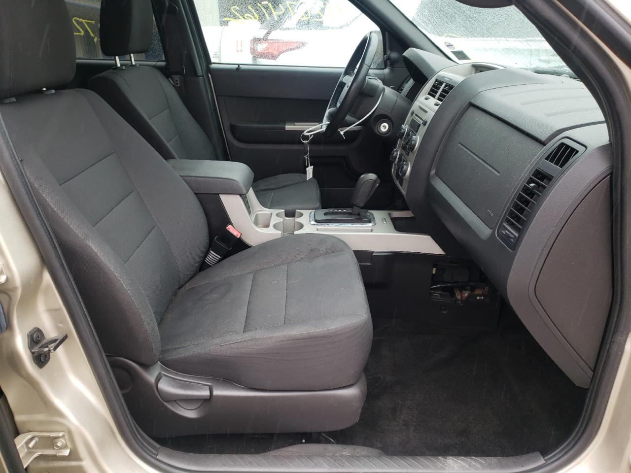 Photo 5 from auction – 2012 FORD ESCAPE XLT with VIN 1FMCU9DG2CKA82279