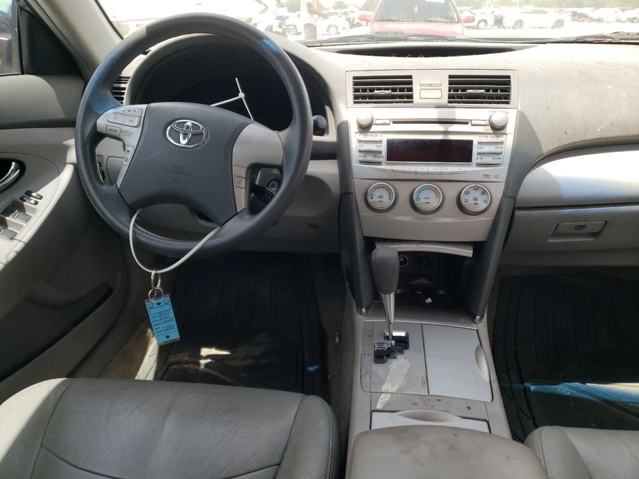 Photo 9 from auction – 2010 TOYOTA CAMRY BASE with VIN 4T1BF3EK2AU014264