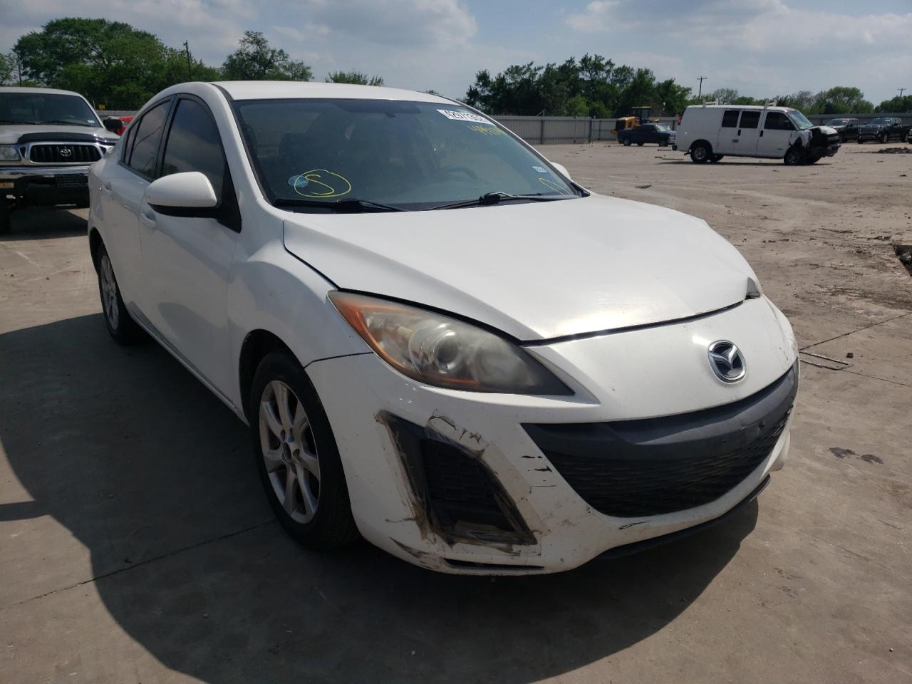 MAZDA 3 I 2011 with VIN JM1BL1VFXB1499048 - Photo from auction