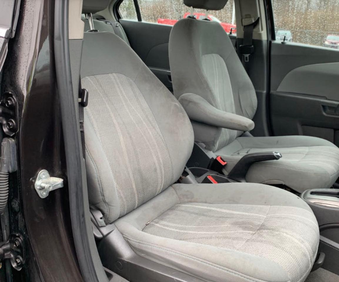Photo 5 from auction – 2014 CHEVROLET SONIC LT with VIN 1G1JC5SH3E4176593