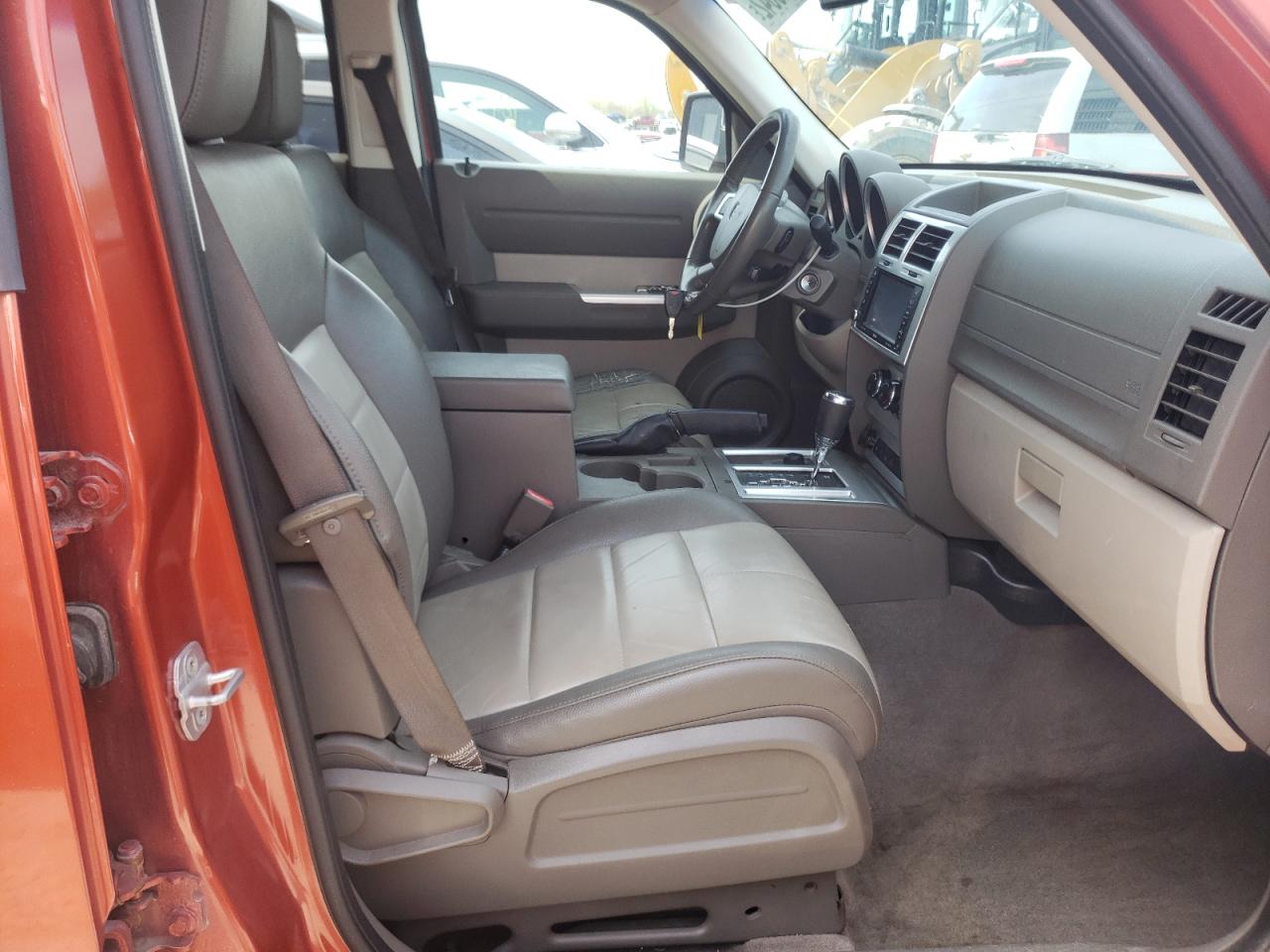 Photo 5 from auction – 2008 DODGE NITRO SLT with VIN 1D8GU58KX8W218866