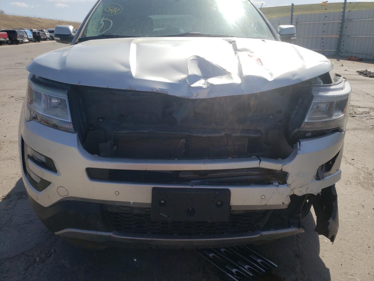 Photo 9 from auction – 2017 FORD EXPLORER L with VIN 1FM5K8F82HGC93863