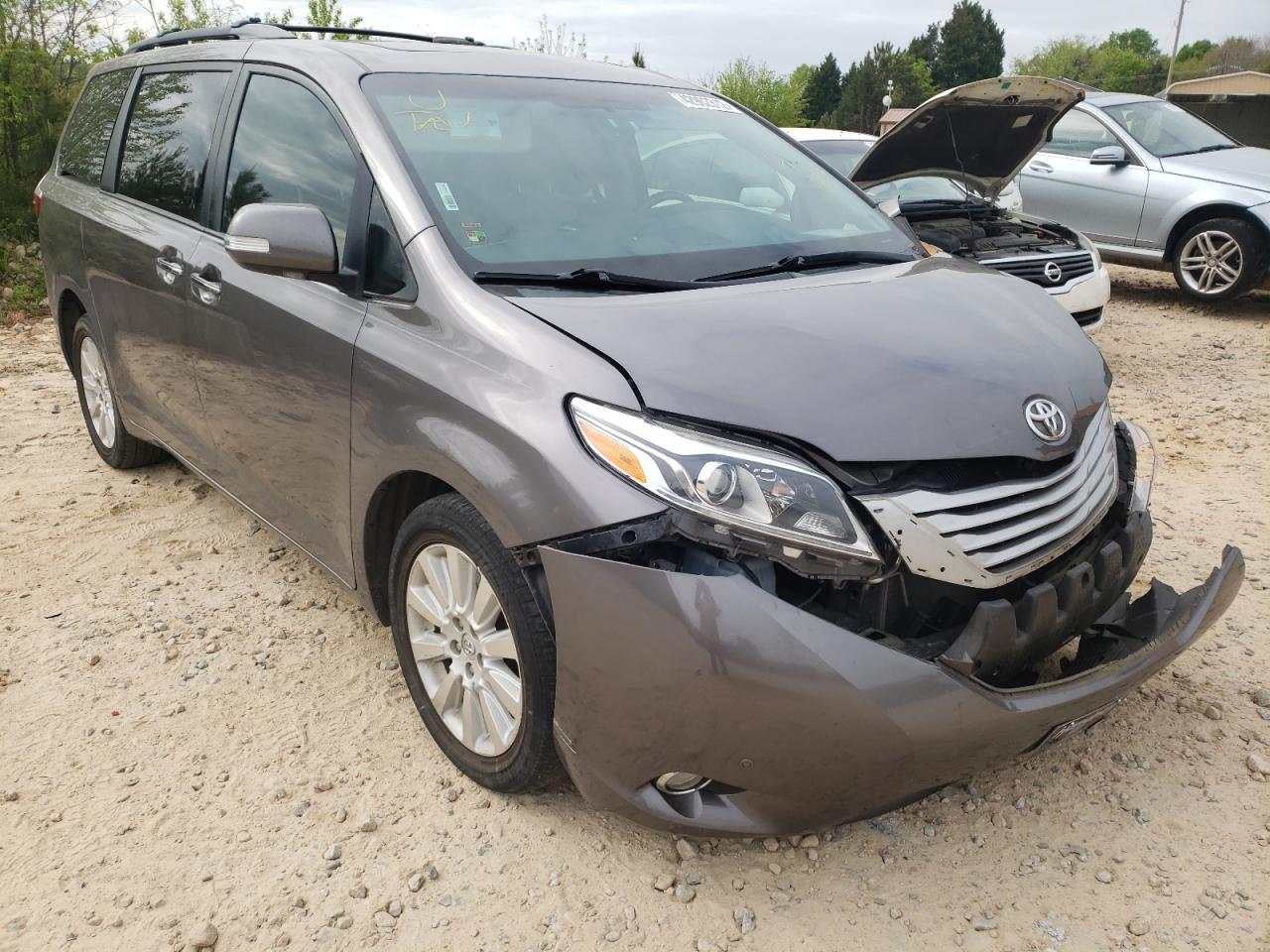 Photo 1 from auction – 2015 TOYOTA SIENNA XLE with VIN 5TDDK3DC7FS119669