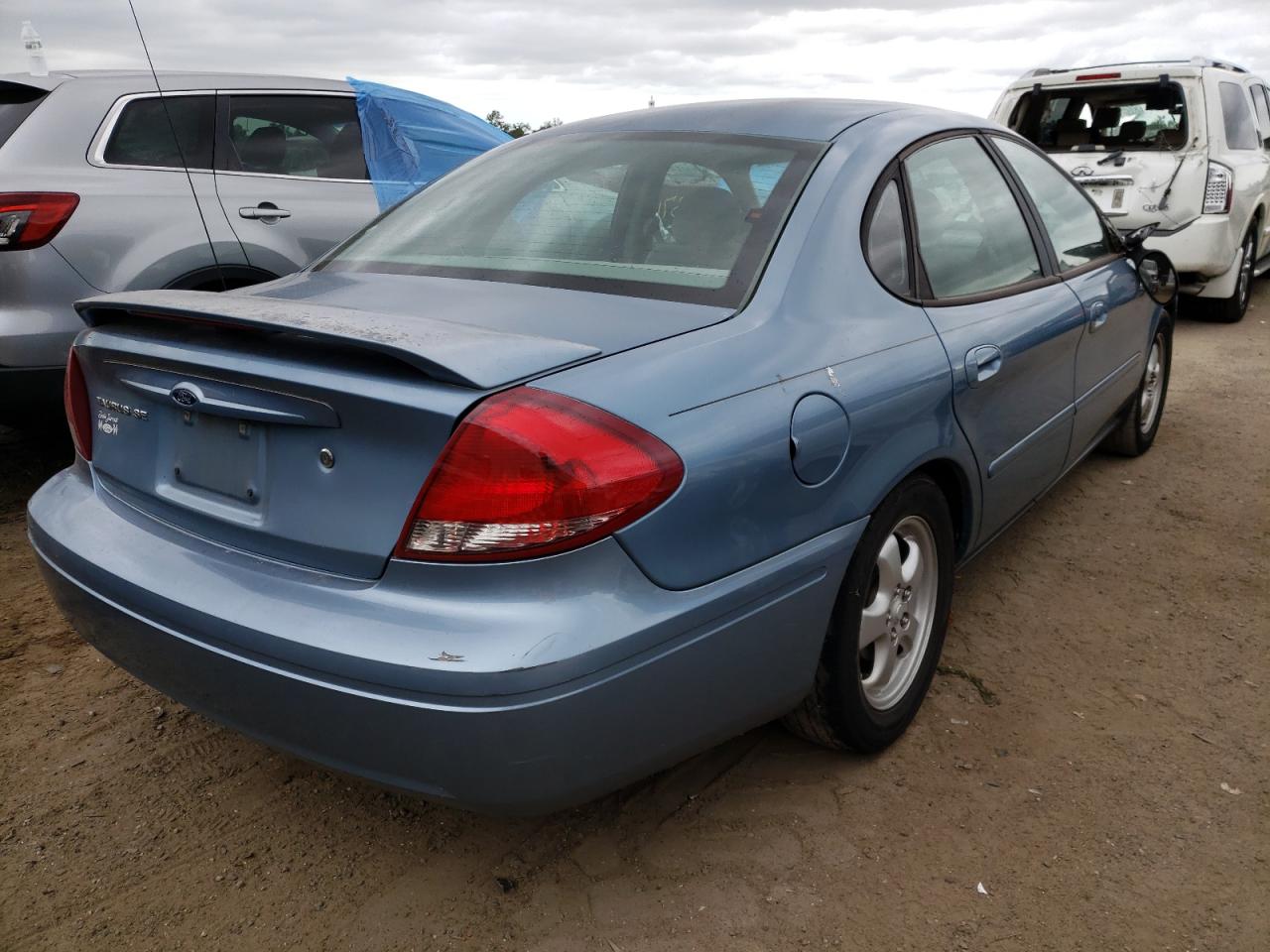 Photo 4 from auction – 2005 FORD TAURUS SE with VIN 1FAFP53295A308016