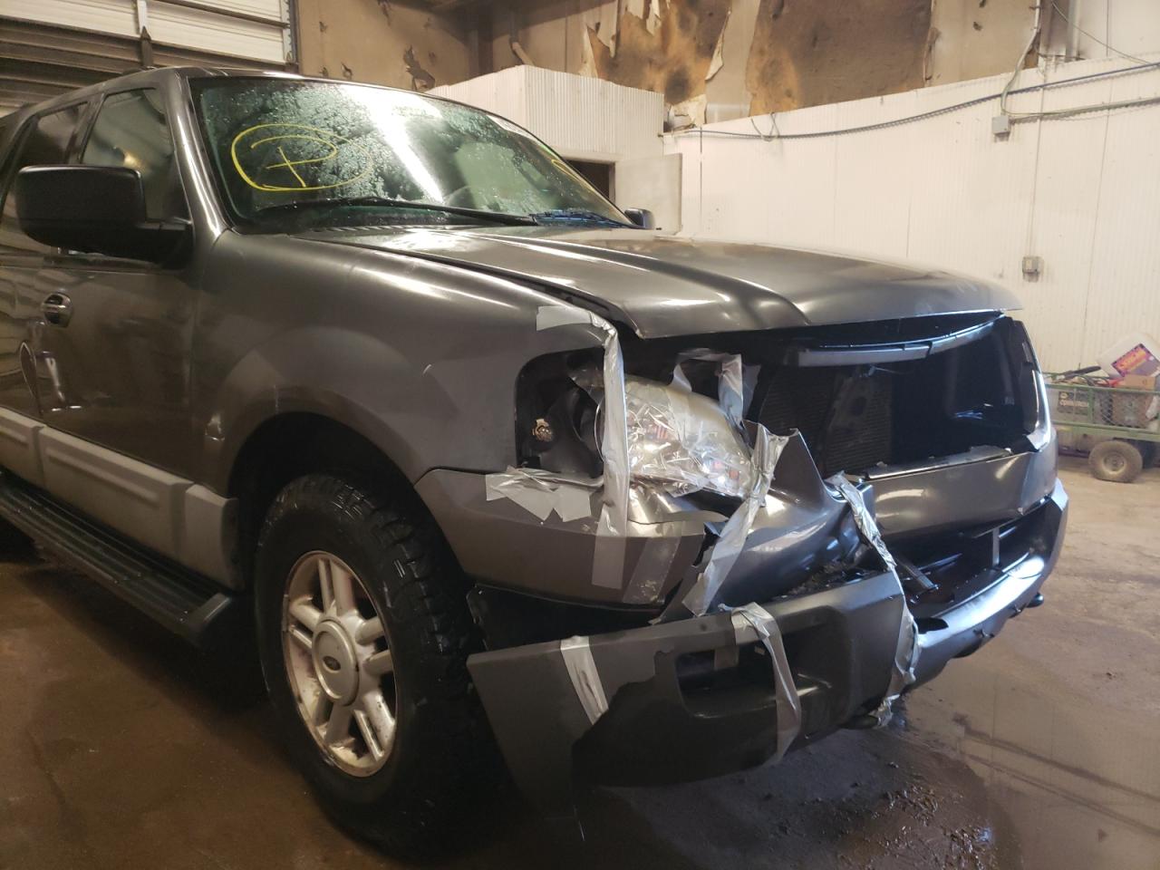Photo 10 from auction – 2004 FORD EXPEDITION with VIN 1FMPU16L74LA32177