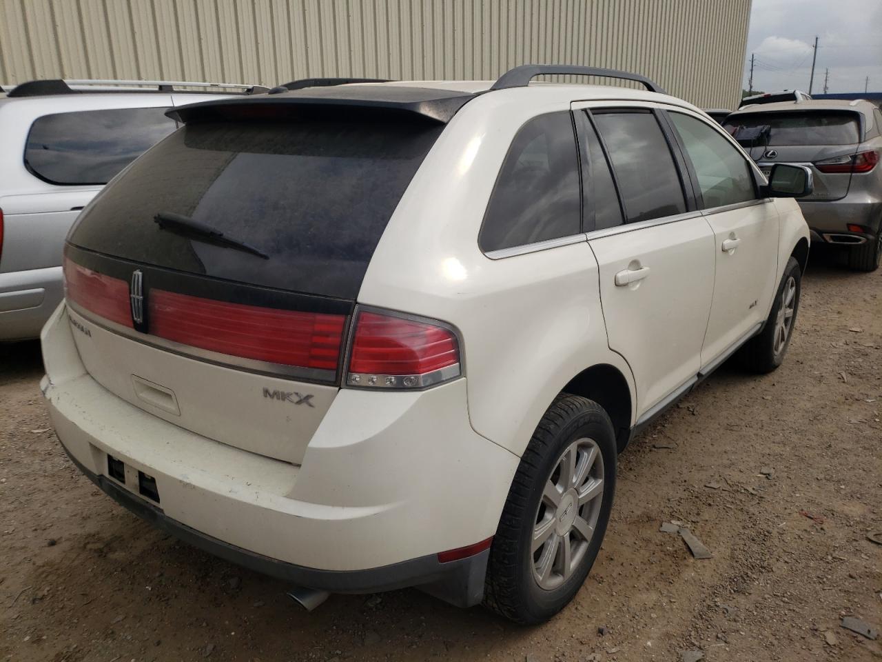Photo 4 from auction – 2007 LINCOLN MKX with VIN 2LMDU68C67BJ39727