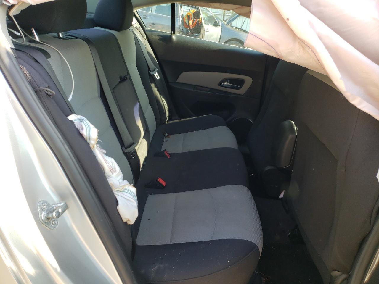 Photo 6 from auction – 2012 CHEVROLET CRUZE LS with VIN 1G1PC5SHXC7268077