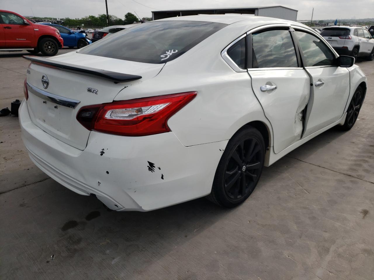 Photo 4 from auction – 2017 NISSAN ALTIMA 2.5 with VIN 1N4AL3AP2HC277368