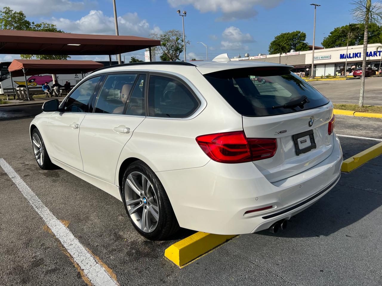 Photo 3 from auction – 2017 BMW 330 XI with VIN WBA8K3C50HK679142