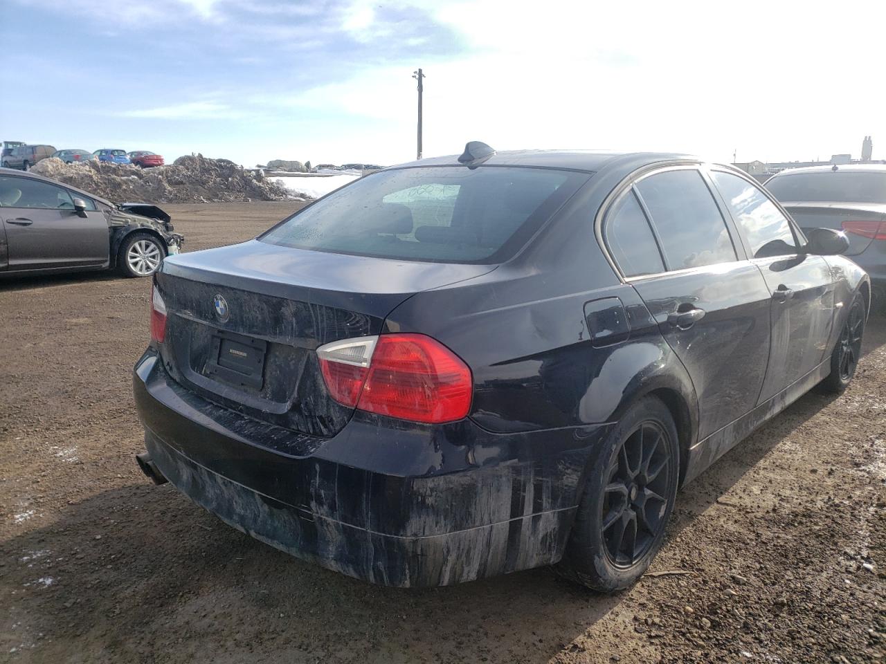 Photo 4 from auction – 2007 BMW 323 I with VIN WBAVH135X7KR82384