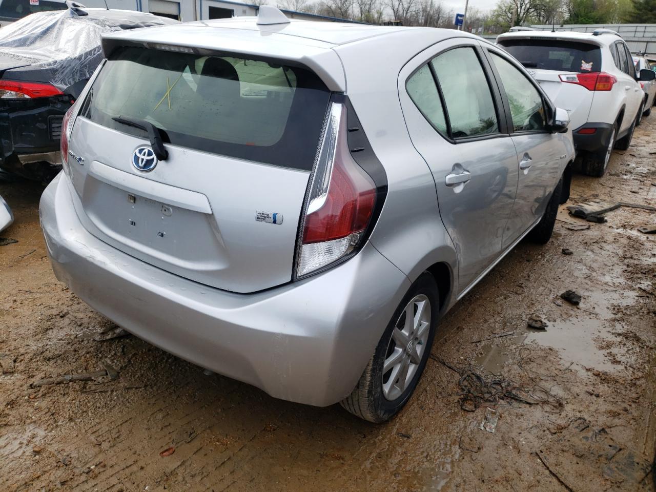 Photo 4 from auction – 2015 TOYOTA PRIUS C with VIN JTDKDTB39F1103734