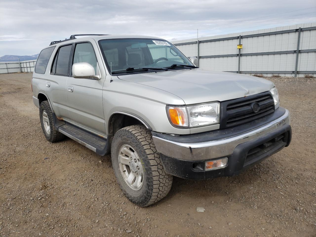 Photo 1 from auction – 2000 TOYOTA 4RUNNER SR with VIN JT3HN86R8Y0275883