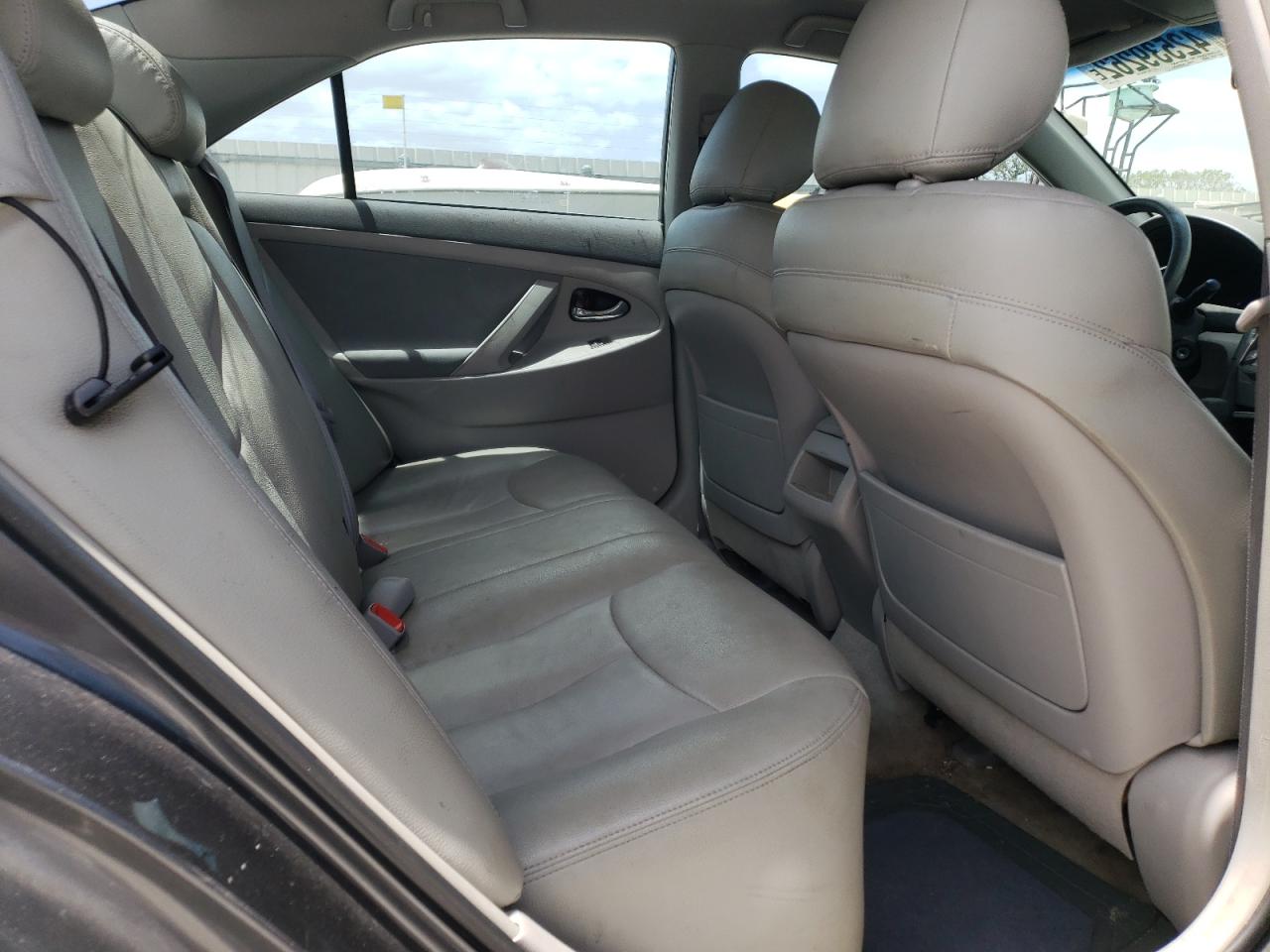 Photo 6 from auction – 2010 TOYOTA CAMRY BASE with VIN 4T1BF3EK2AU014264