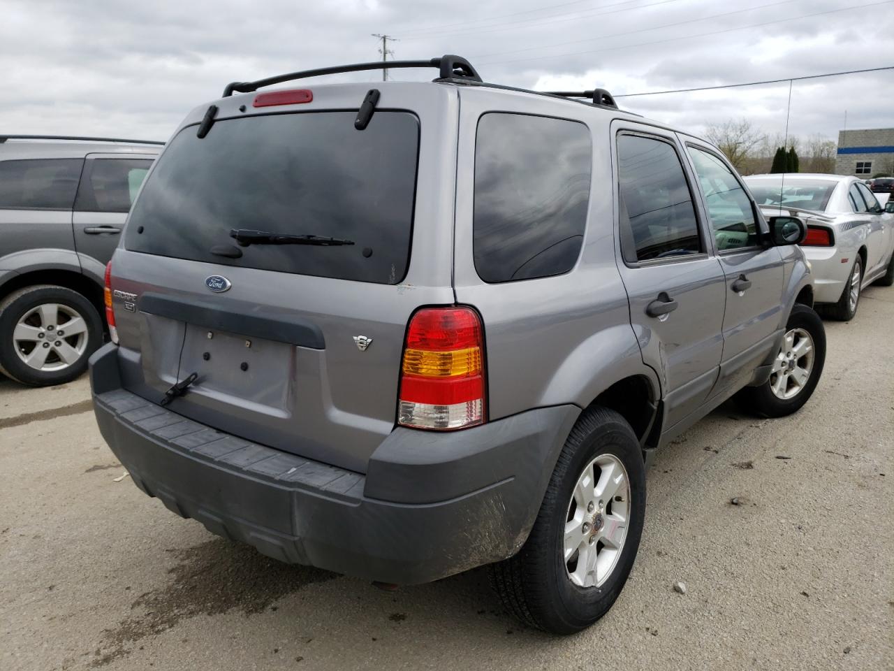 Photo 4 from auction – 2007 FORD ESCAPE with VIN 1FMYU93127KA42373