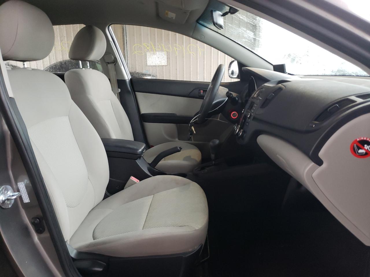 Photo 5 from auction – 2010 KIA FORTE EX with VIN KNAFU4A23A5261369