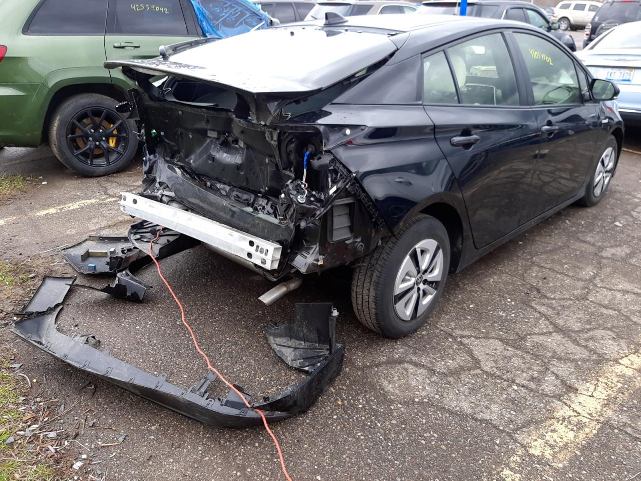 Photo 4 from auction – 2016 TOYOTA PRIUS with VIN JTDKARFU9G3518721