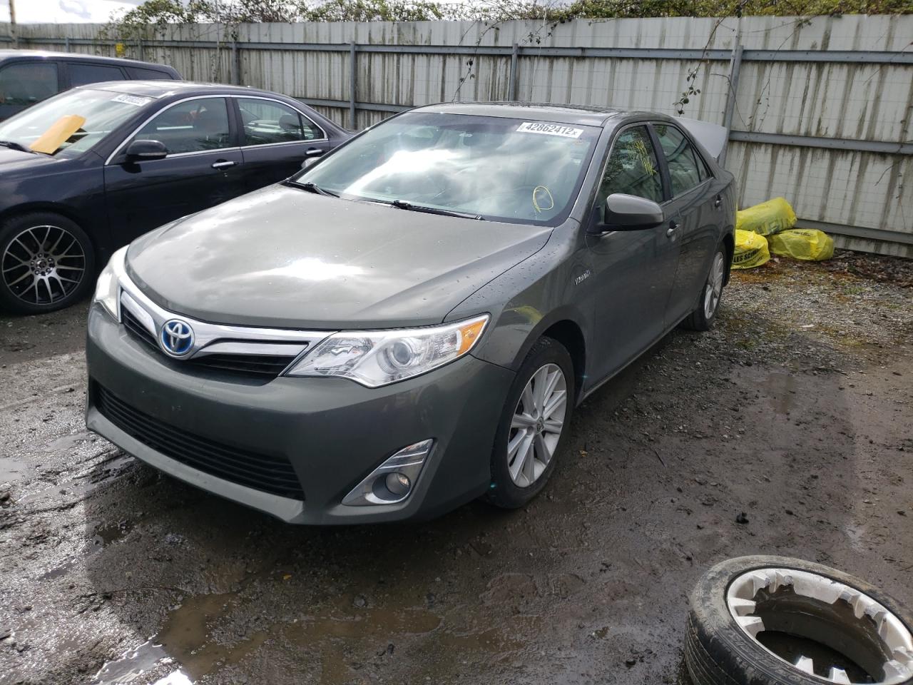Photo 2 from auction – 2012 TOYOTA CAMRY HYBR with VIN 4T1BD1FK8CU051041