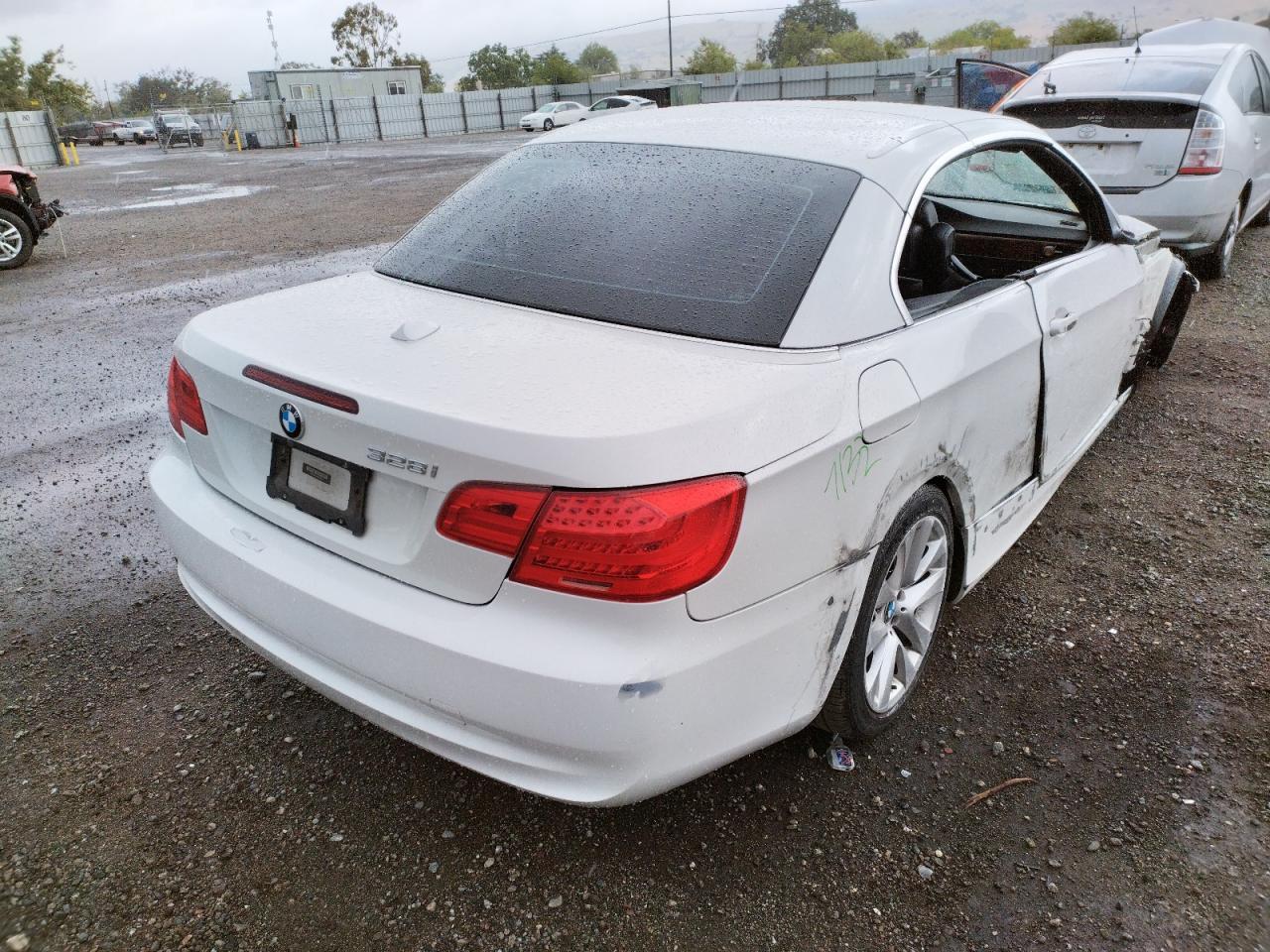 Photo 4 from auction – 2011 BMW 328 I SULE with VIN WBADW7C5XBE727584