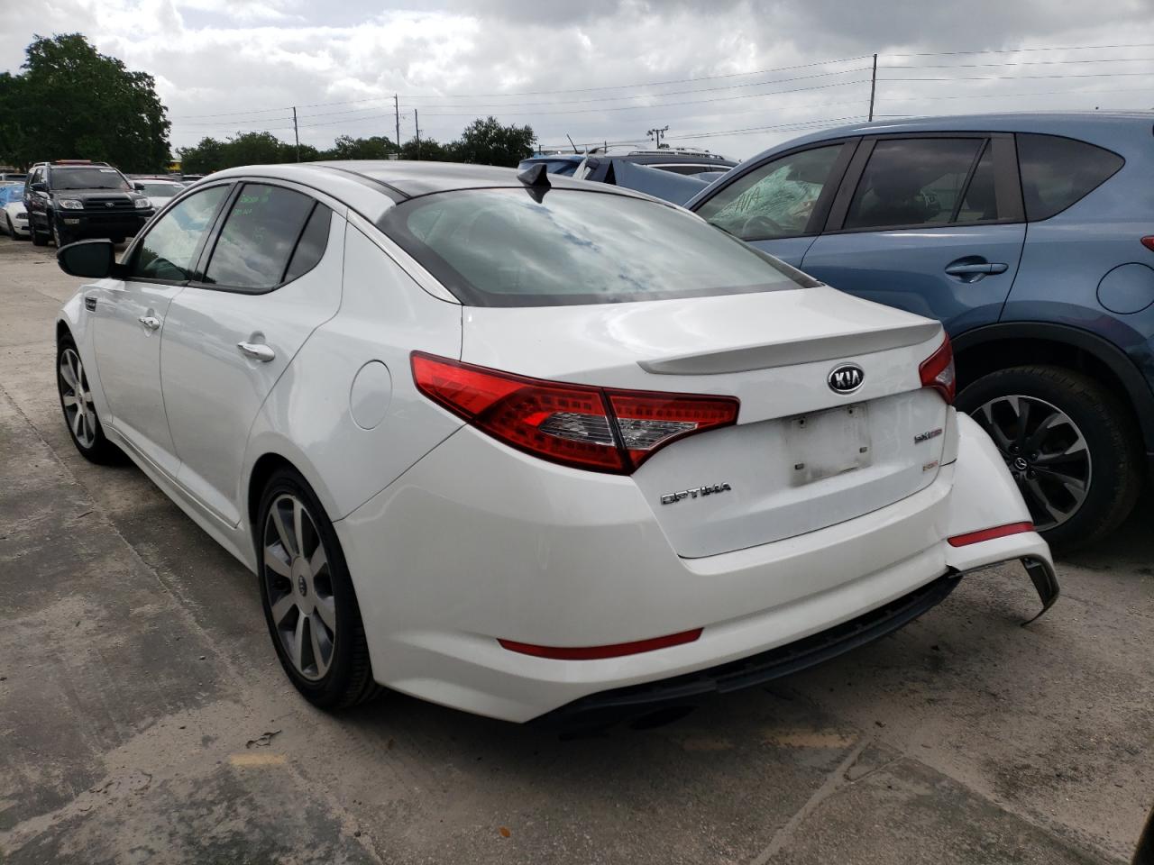 Photo 3 from auction – 2012 KIA OPTIMA SX with VIN 5XXGR4A68CG077541