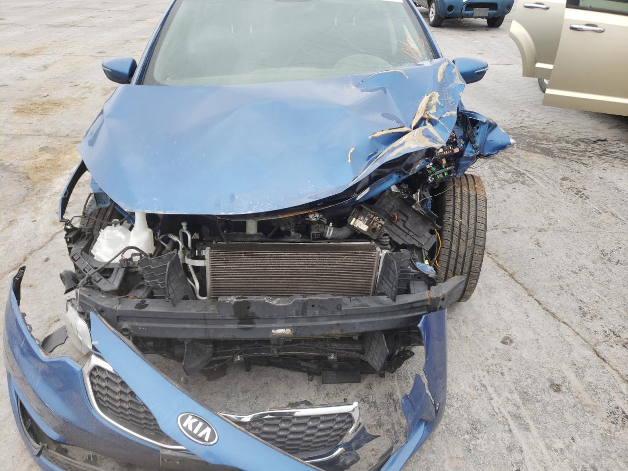 Photo 9 from auction – 2015 KIA FORTE EX with VIN KNAFX4A80F5320946