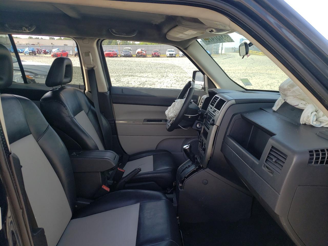Photo 5 from auction – 2007 JEEP PATRIOT SP with VIN 1J8FT28067D363495