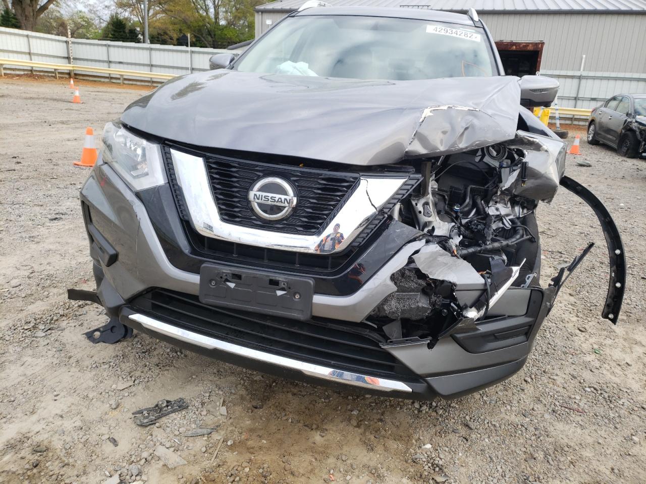 Photo 9 from auction – 2018 NISSAN ROGUE S with VIN KNMAT2MVXJP620330