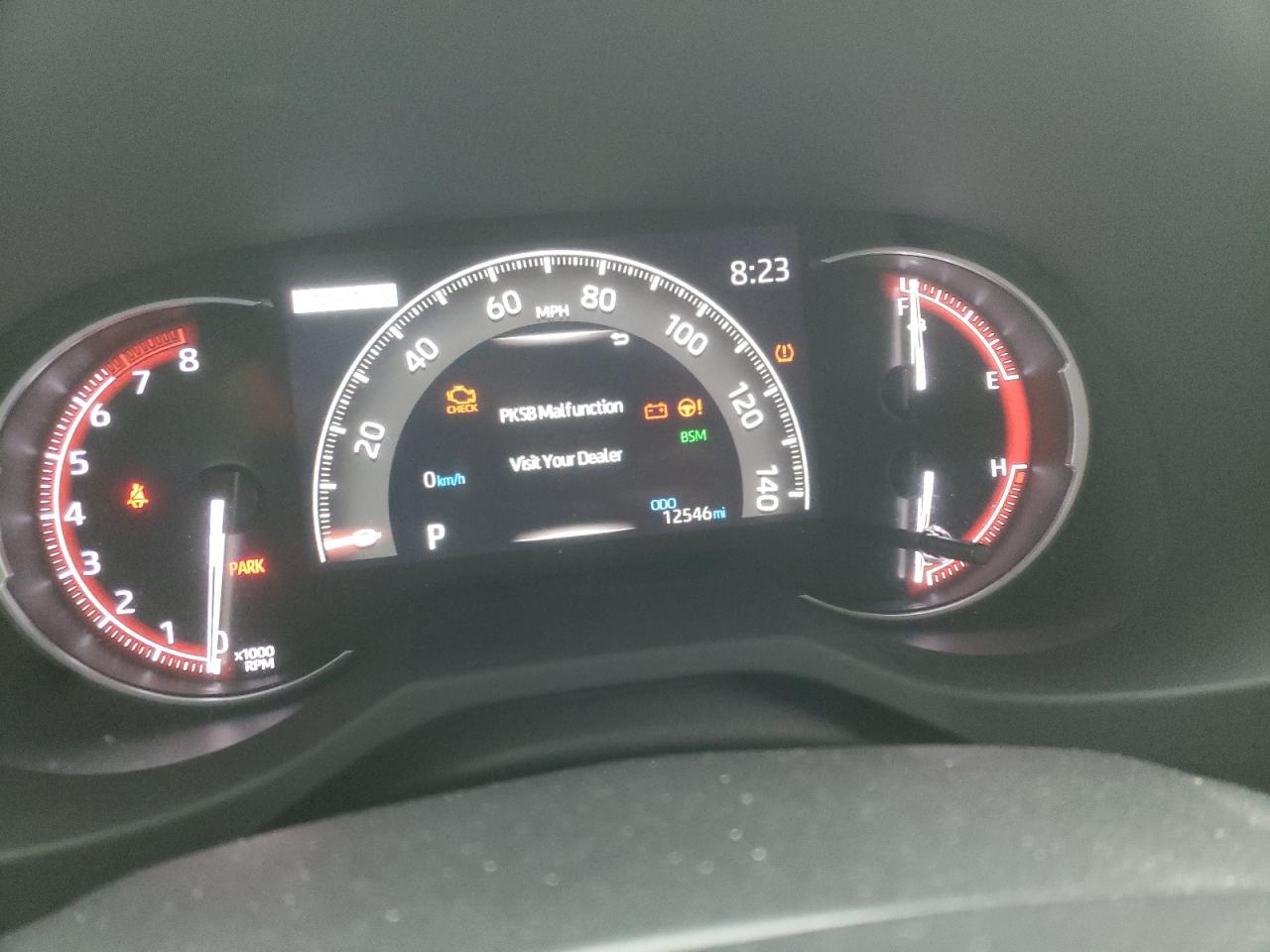 Photo 8 from auction – 2019 TOYOTA RAV4 LIMIT with VIN JTMN1RFV5KD030178