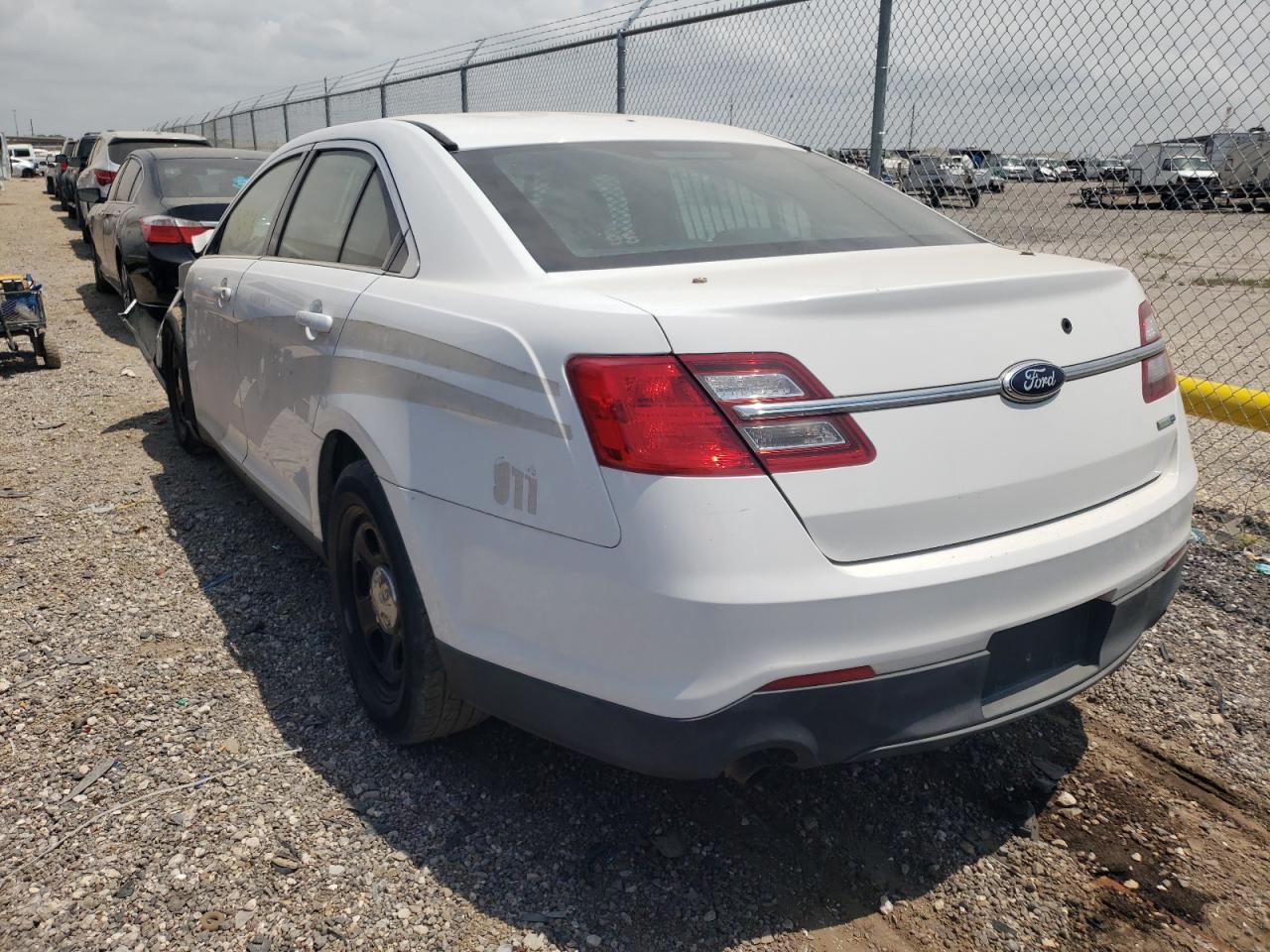 Photo 3 from auction – 2015 FORD TAURUS POL with VIN 1FAHP2MKXFG105169