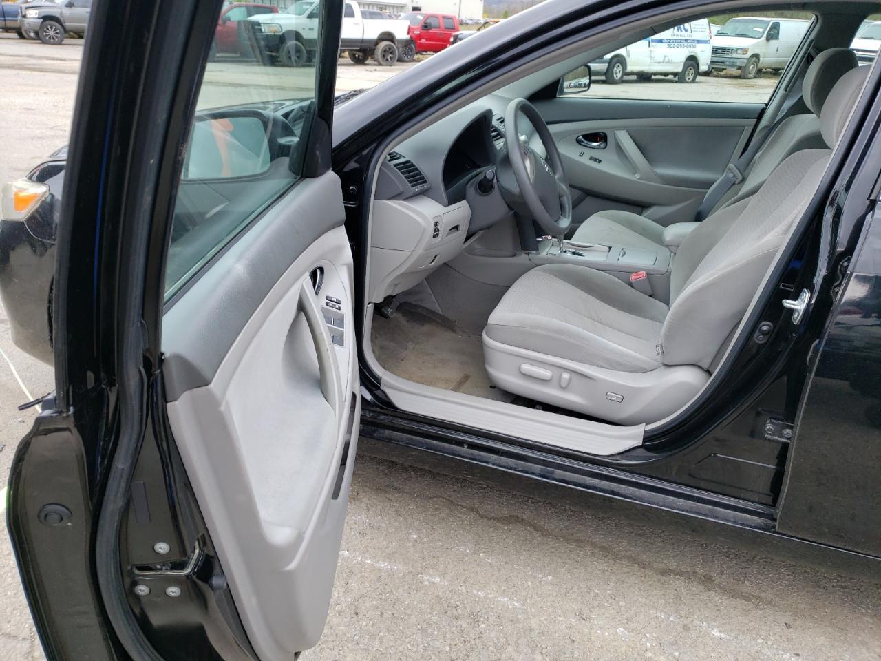Photo 10 from auction – 2011 TOYOTA CAMRY BASE with VIN 4T4BF3EK4BR136910