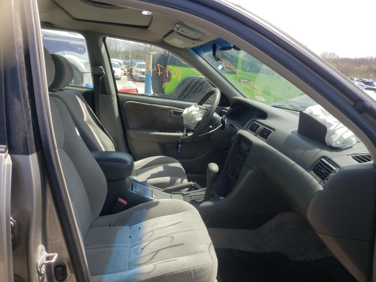 Photo 5 from auction – 2000 TOYOTA CAMRY CE with VIN JT2BG22K1Y0441459