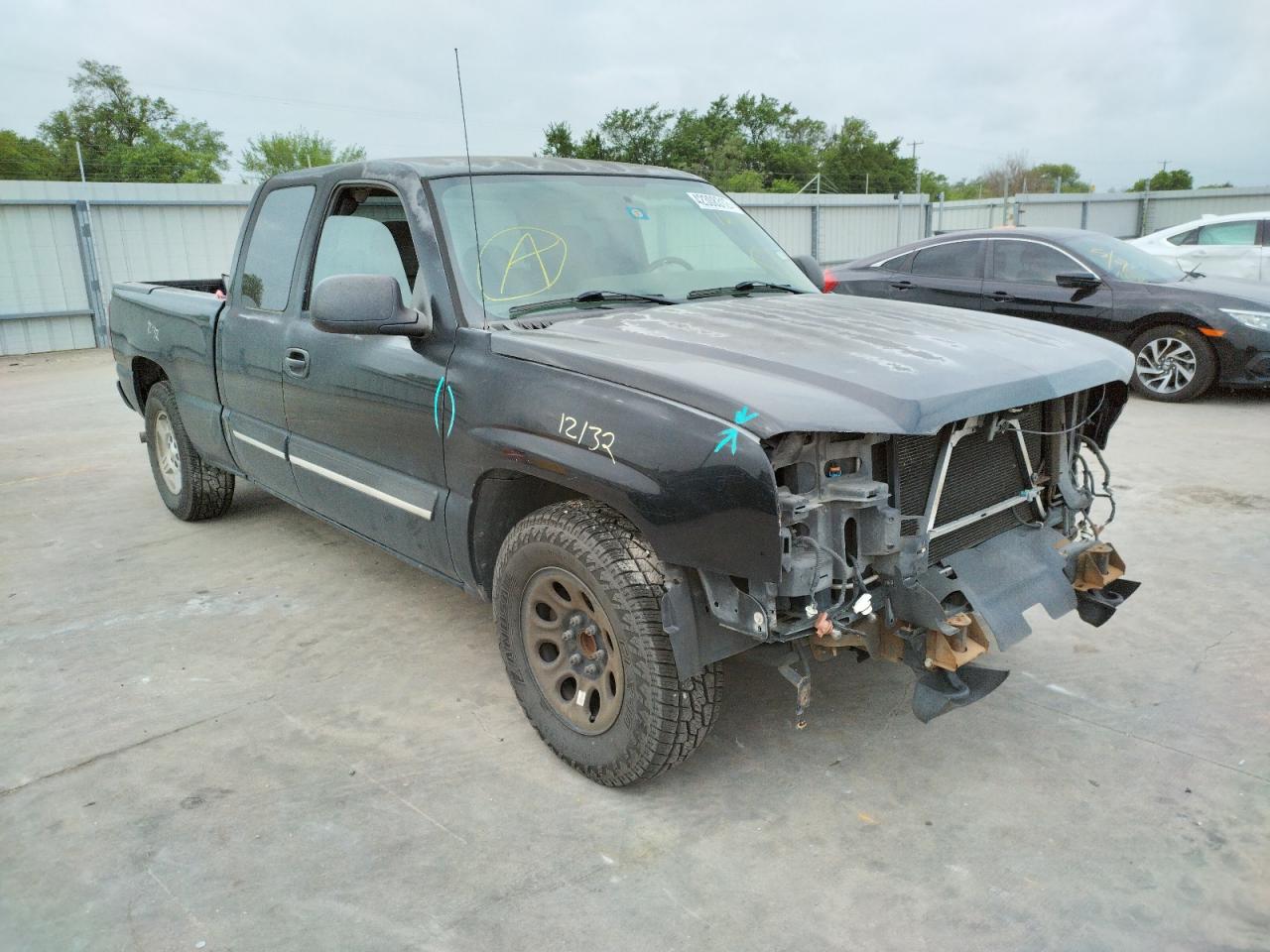 CHEVROLET SILVERADO 2005 with VIN 2GCEC19V151165343 - Photo from auction