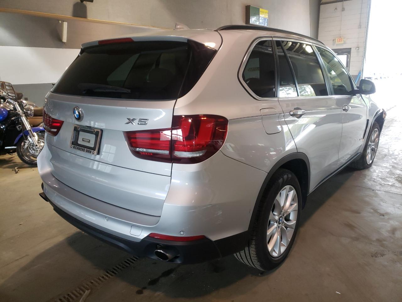 Photo 4 from auction – 2016 BMW X5 XDRIVE3 with VIN 5UXKR0C52G0U09289