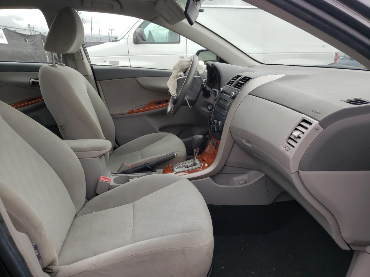 Photo 5 from auction – 2010 TOYOTA COROLLA BA with VIN 1NXBU4EE0AZ315802